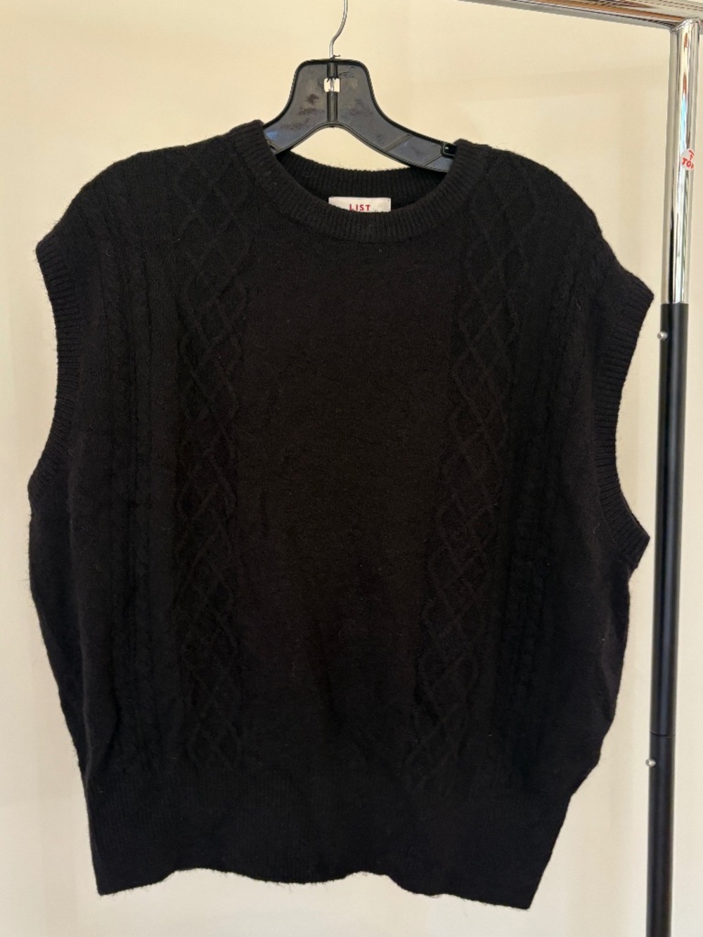 LIST Black Cable Knit Sleeveless Sweater Vest